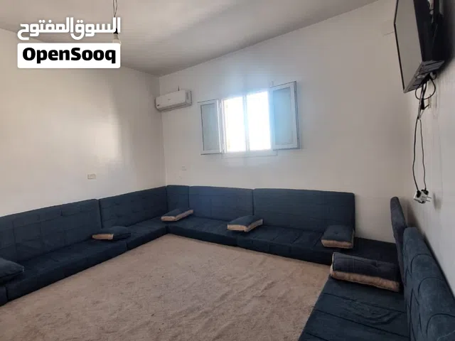 2 Bedrooms Chalet for Rent in Tripoli Ain Zara