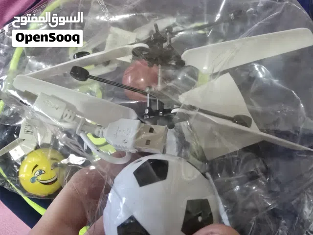 طياره عن تحكم يد