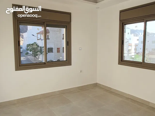 94 m2 4 Bedrooms Apartments for Sale in Aqaba Al Sakaneyeh 9
