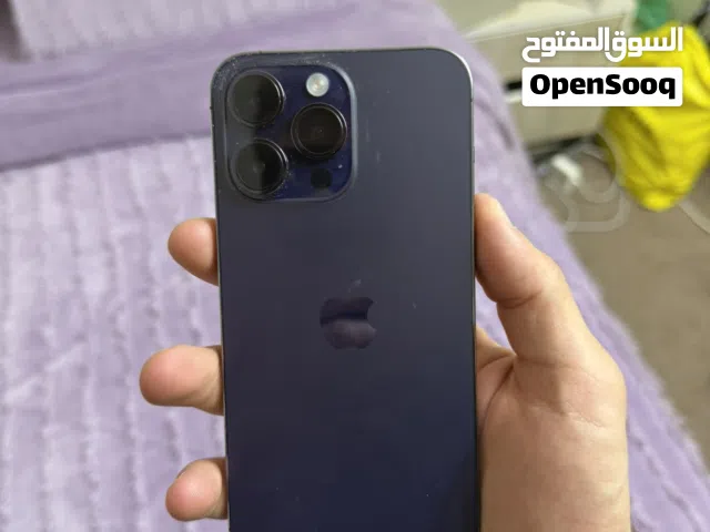 آيفون 14 برو ماكس بحالة وكاله مع شحن وكرتون مساحة 256 جيجا  بطارية 100٪ استعمال شهرين وارد كندي