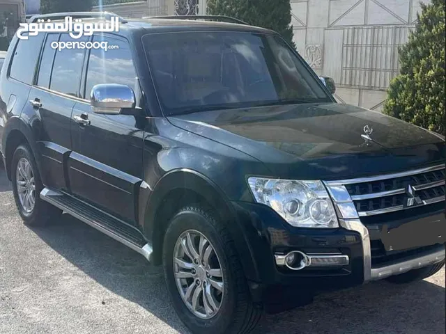 ميتسوبيشي باجيرو GLS 2016 اسود 3800 CC فل كامل V6 / بيع مستعجل جدا بداعي السفر مالك واحد مالك اول