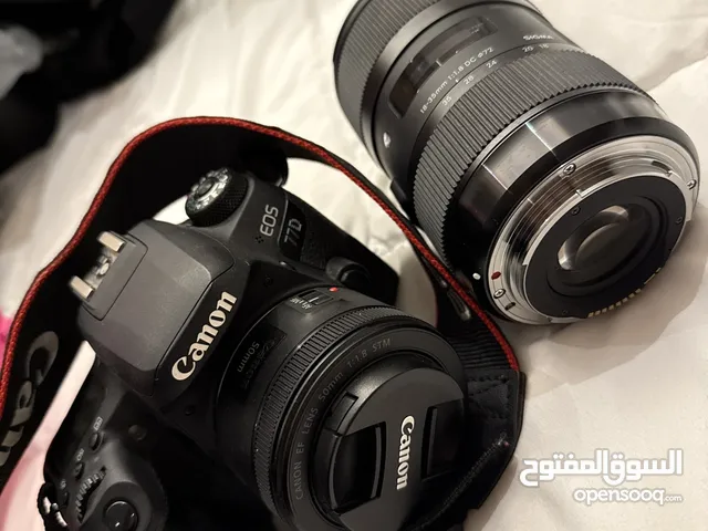 Canon 77D with lens 18-35 mm Sigma