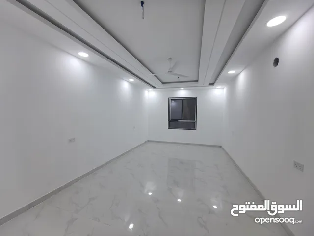 200 m2 4 Bedrooms Apartments for Rent in Muharraq Hidd
