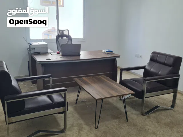 مكتب مؤثث للايجار سوق الخوض التجاري