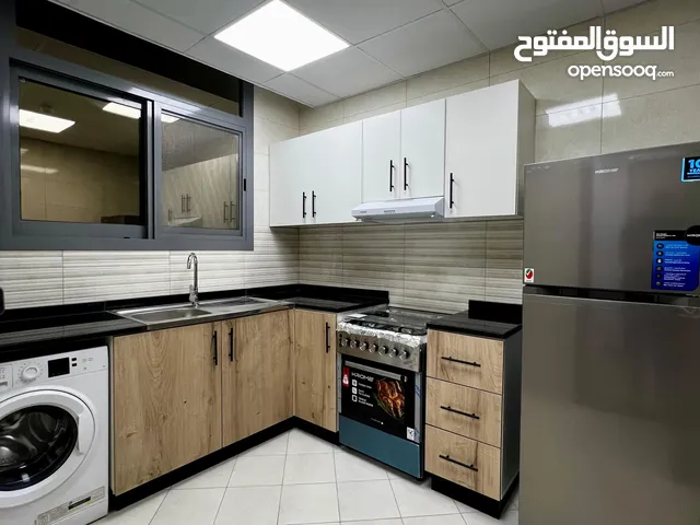 شقة غرفة وصالة عجمان النعيمية 1 شارع الكويت قريب لسفير مول سهل المخرج لدبي والشارقة شقة غرفة وصا