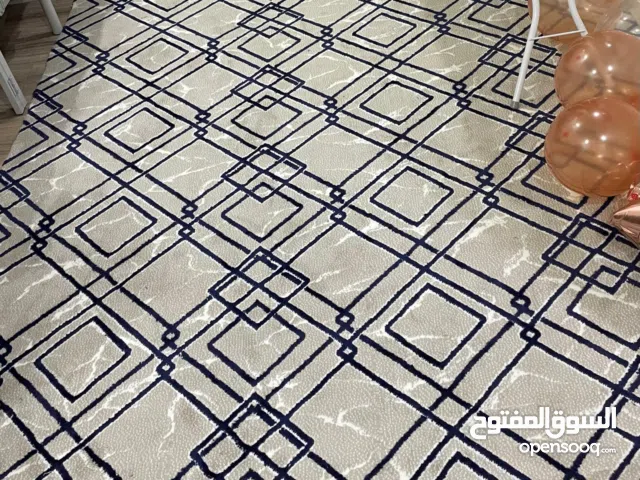 Newly bought unused carpet for sale سجادة جديدة غير مستخدمة للبيع