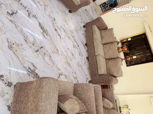 طقم كنب جلسات مريحة ضغط عالي قماش خيش استخدام اشهر قليلة