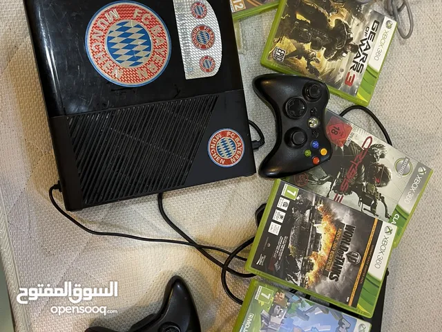 اكس بوكس 360 للبيع مع 2 ايد والعاب بس بسعرر ناررر 65 دينار مع لعبه المشهوره ماين كرافت