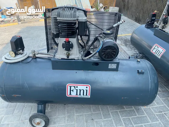 Electronic compressor