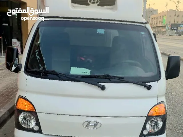 Hyundai Porter Chiller Van/ Pickup with -1 to 28 Centigrade Temperature