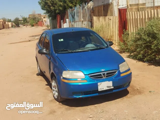 شوفورليه اڤيو موديل 2004 اتوماتيك مكنه فل معمره جديد ما اشتغلت قير فل بودي نضيف خالي ضرب صالون نضيف