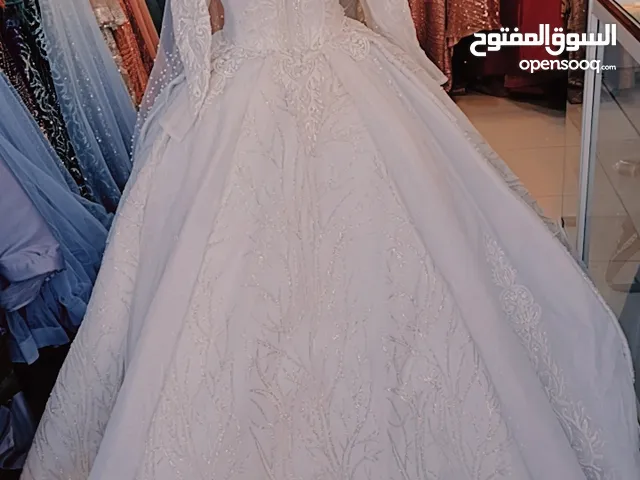 بدله ابيض ل البيع بسعر 70 وقابل ل التنزيل الموقع : رصيفه حي الرشيد اخر موقف