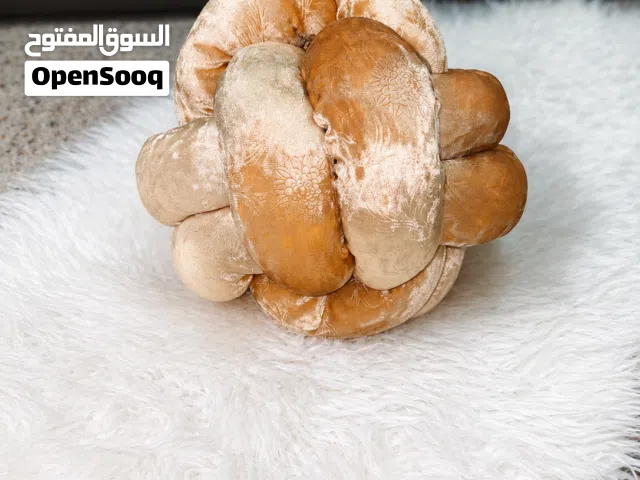 مخدة ديكور عقدة ناعمة وجميلة – صناعة يدوية