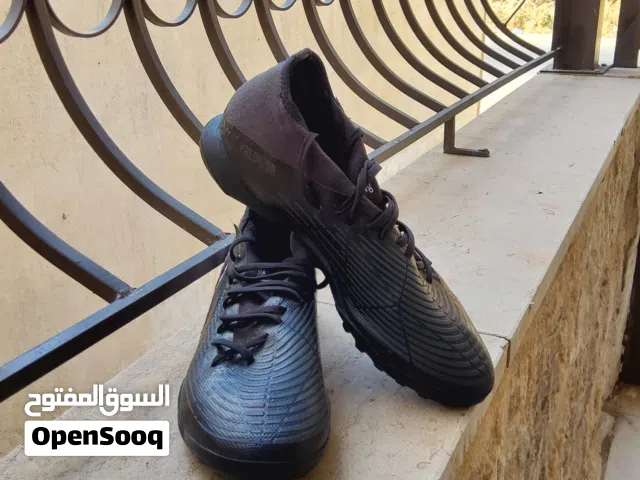 بوت أديداس بريديتور أصلي ترتان (Adidas Predator Edge TF) - حالة شبه جديدة - مقاس 44.5