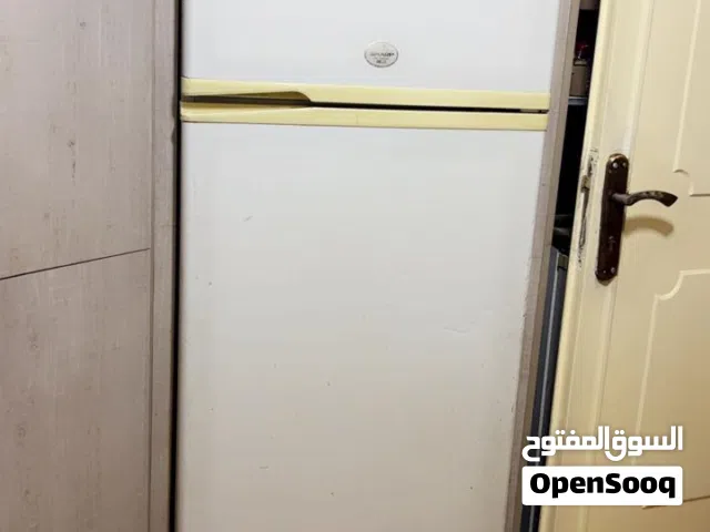 ثلاجه فش فيه اشي تبريد ماشاءالله