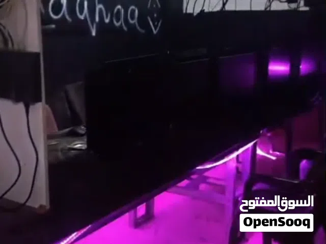 اجهزة كمبيوتر عدد 12 مع كامل اغراضهم