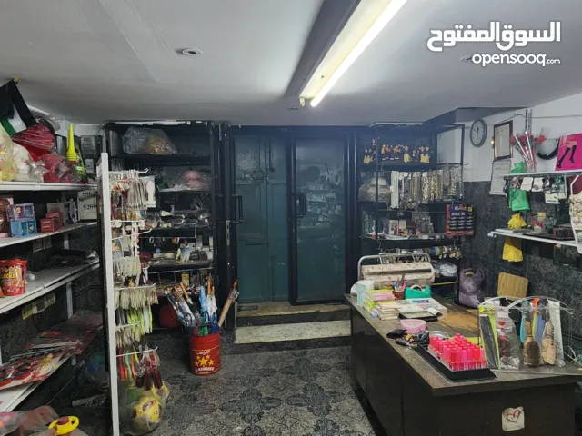للبيع محل تجاري في بيت لحم منطقة بيت جالا مساحة 50 متر مع مخزن 160 متر