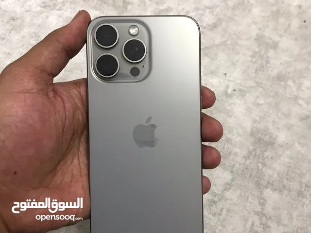 السلام عليكم. ايفون 15 برو ماكس الجهاز مفتوح. مبدل قطعة الكامرة الفيس الايدي شركة ماستر.