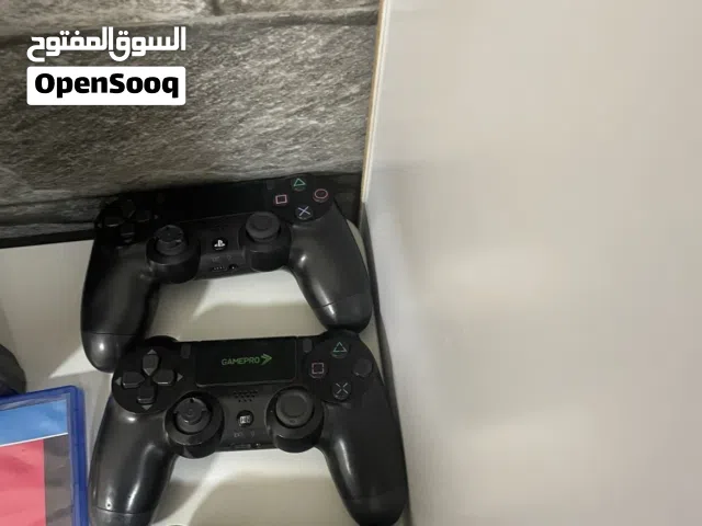 سوني فور معه شاشه