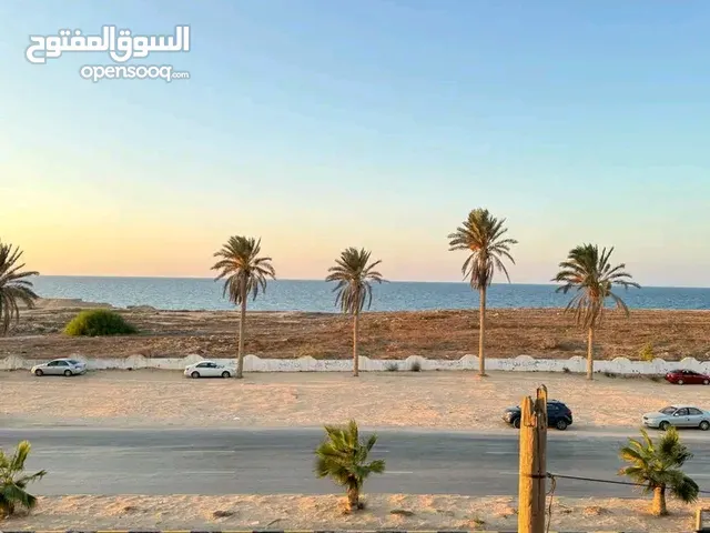 السلام عليكم يوفر لكم مكتب احمد شنبو للعقارات مبني الإيجار في تاجوراء طريق الشط مطل على البحر
