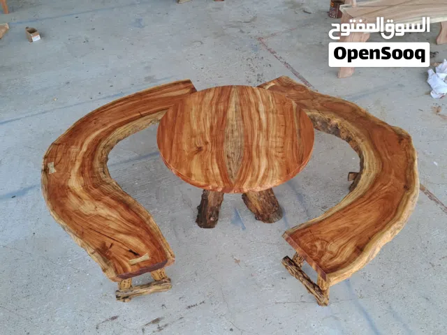 جلسة خارجية بطابع ريفي فريدة التصميم من خشب النيم المحلي تتسع من 6 الى 8 اشخاص متوفرة للبيع