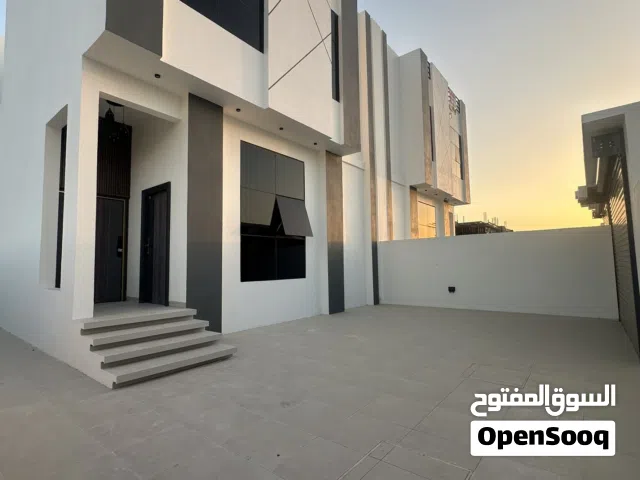 305 m2 4 Bedrooms Villa for Sale in Muscat Al Maabilah