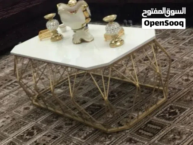 طاولة للبيع