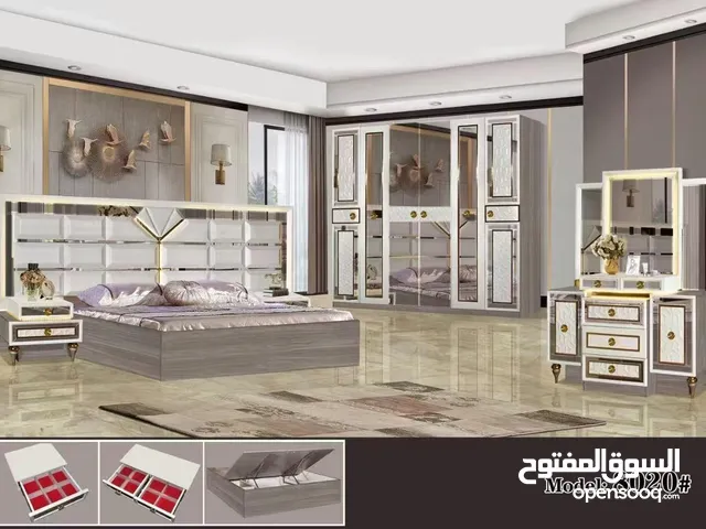 غرفة نوم متاحة للبيع.