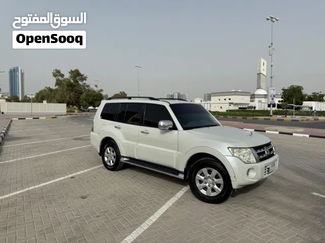 2014 ميتسوبيشي باجيرو GLS