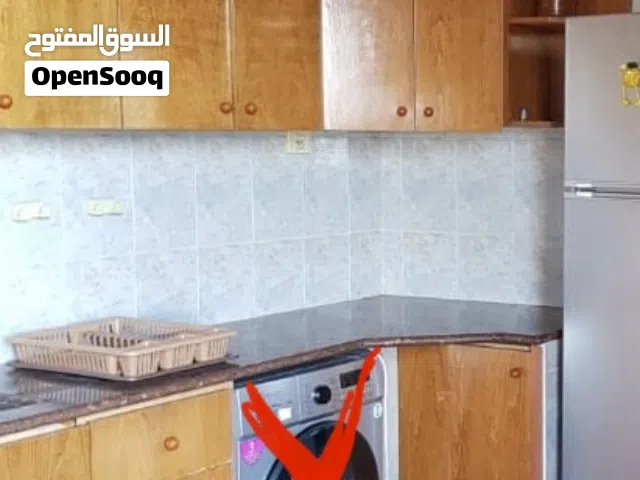 مطبخ خشب مع شايش