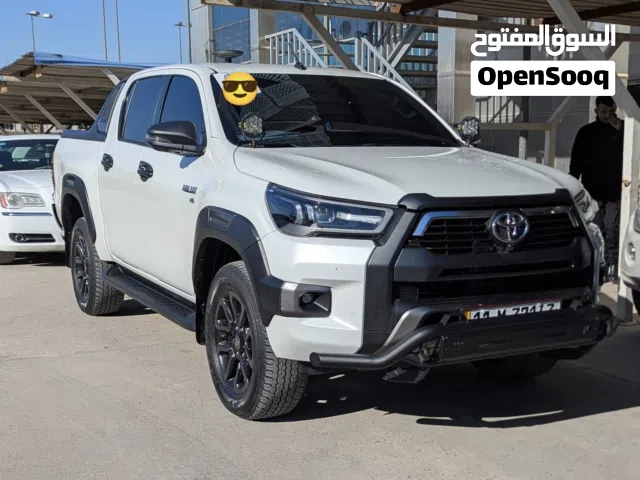 السلام عليكم للبيع تويوتا افنجر كويتي6سلندر رقم بغداد ماشيه 54 الف مكفولة من كلشي السعر ((4,23) ار