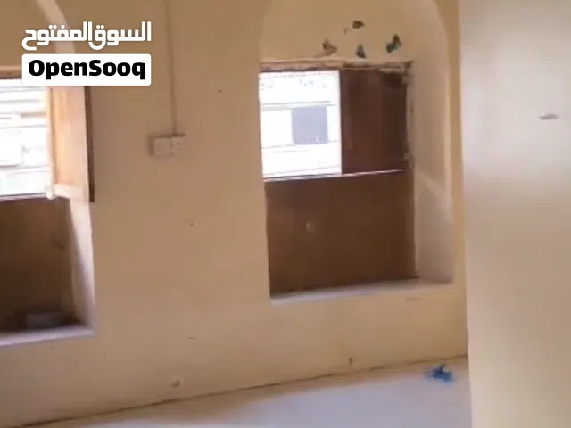 120 m2 4 Bedrooms Townhouse for Rent in Aden Crater