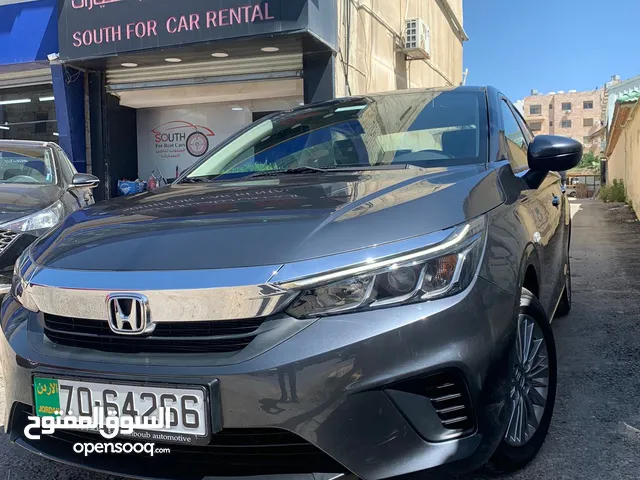 Sedan Honda in Amman