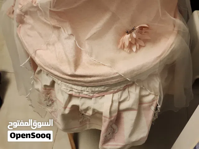 سرير اطفال متنقل مع مسند اللون بنك