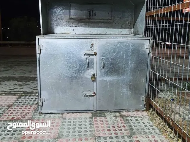 عده مطعم نظيفه استخدام قليل