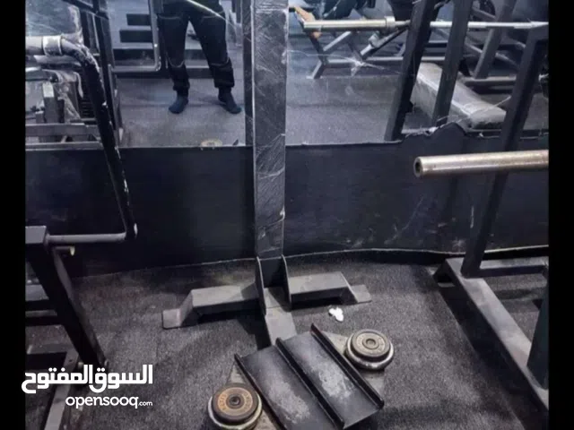 صاله حديد جمله او طرف سعرها 15الف شيك كاش قابل للنقاش