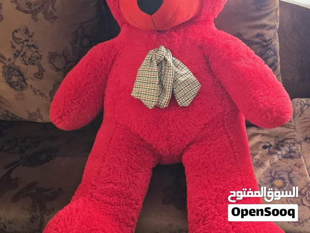 دبدوب أحمر كبير بحالة ممتازة للبيع.