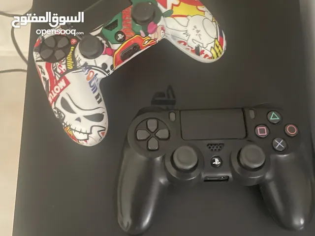 PS4 1TB WITH CONTROLLER