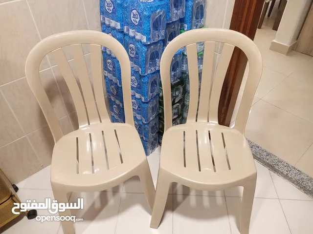 كراسي بلاستيك