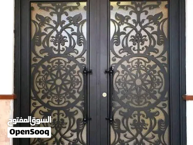 حداد باب وشباك وأثاث معدني توريد وتركيب لحد باب البيت وايضا متاح صيانه