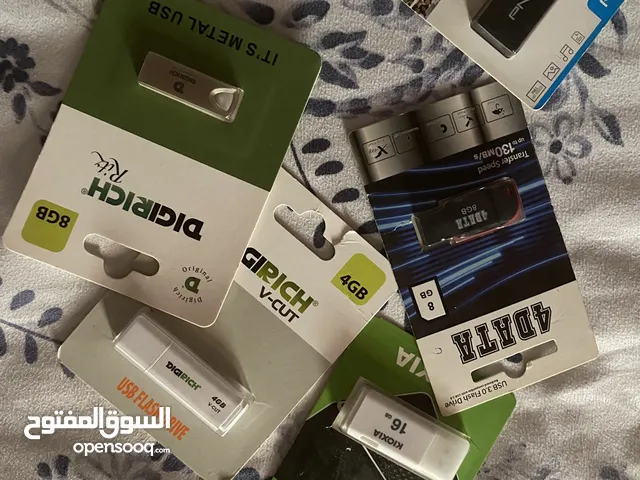 فلاشات ميموري جديدة البييع بالقطعة الواحدة