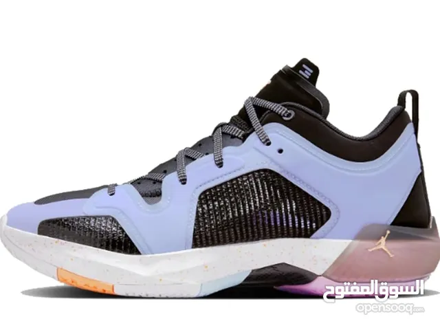 حذاء مايكل جوردن اصلي سعره رخيص و لقطة Nike air Jordan 37 low performance بسعر 100 دينار