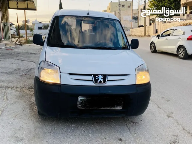 بيجو بارنتر 2008