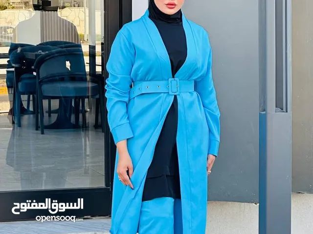 التوصيل مجاني موديل تون متكون من 3 قطع وحزام بنطرون + تون ردان + جاكيت + حزام
