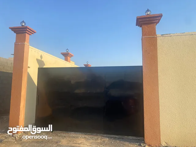 ملاحق للايجار بالشمخة