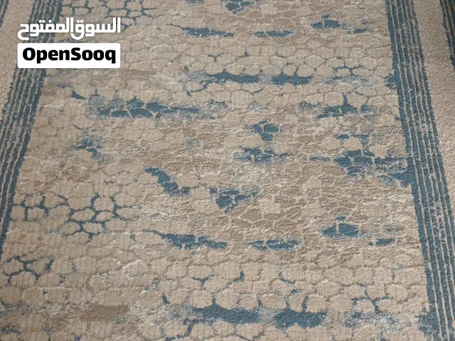 سجادة تركية بحالة ممتازة نظيفة جدا مقاس 150 ب220