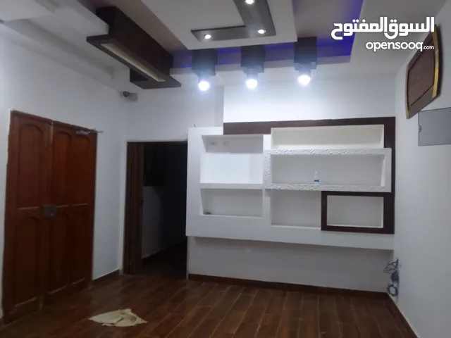 120 m2 3 Bedrooms Townhouse for Rent in Tripoli Zanatah