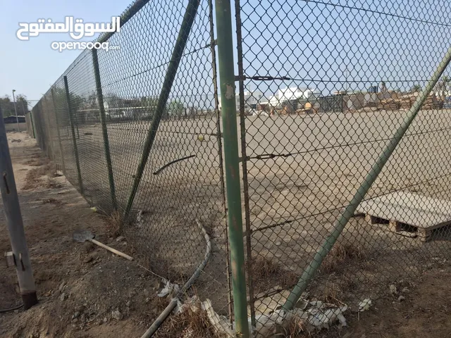 للبيع 'سياج ملعب كرة قدم' او يستخدم لغرض اخر.