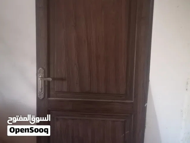 باب خشب تفصيل مدهون جديد مع زرفيل