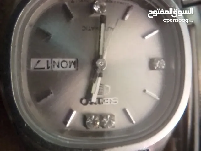 ساعة فريدة للبيع